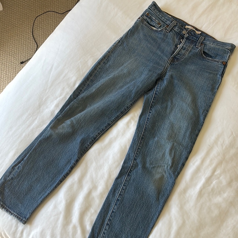 Levi’s Wedgies in Classic Medium Blue Wash